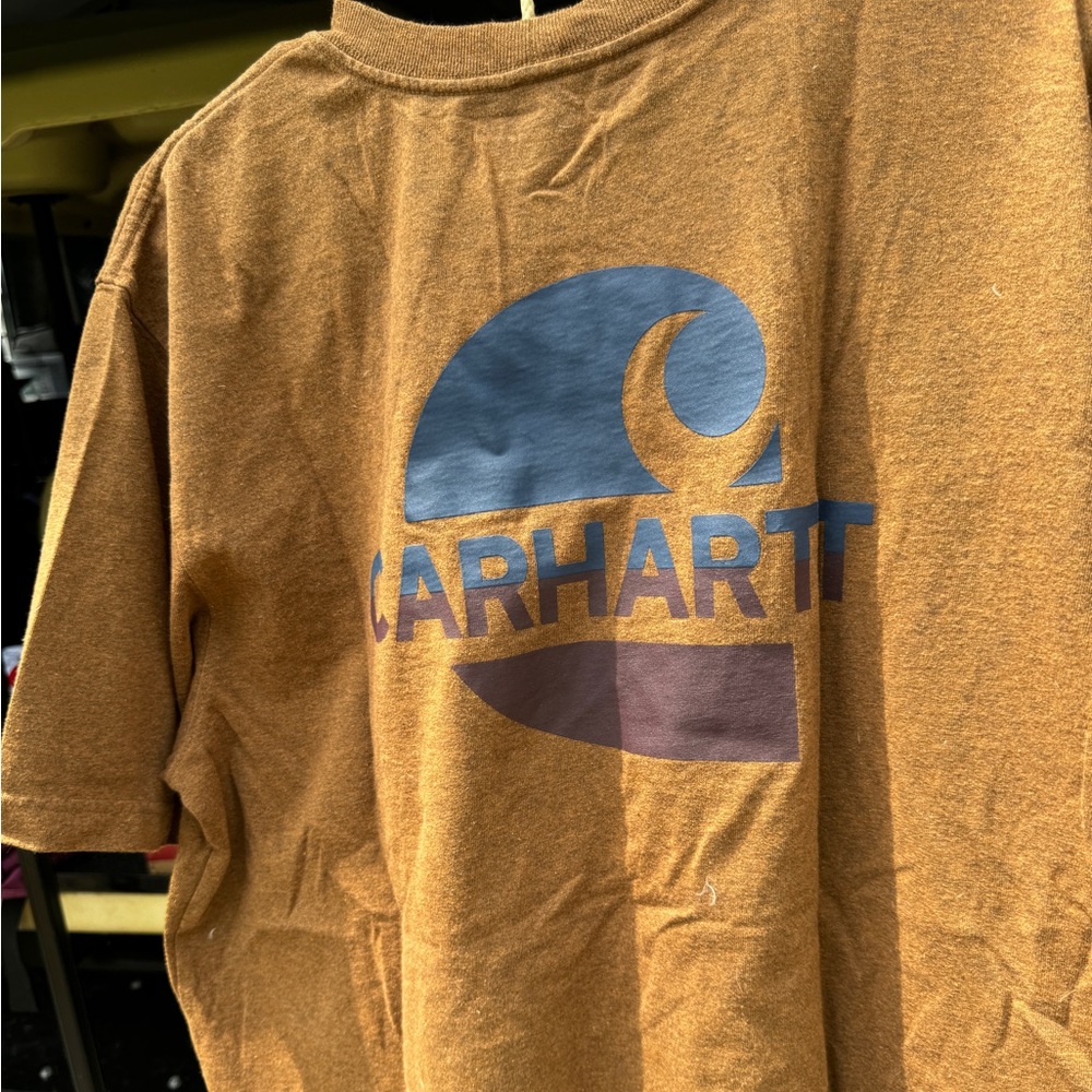 Men’s large Carhartt tshirt.